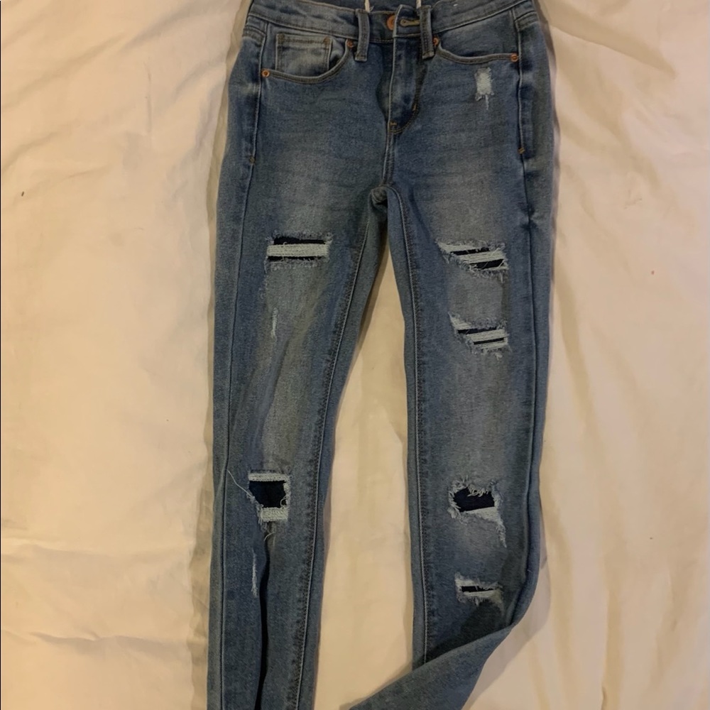 Kohl’s patches rip jeans!